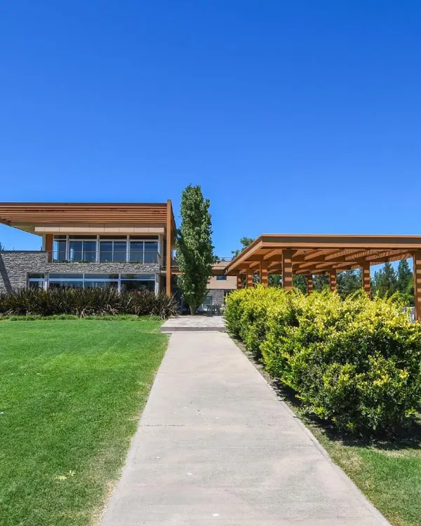 642590918_18398130469198232_8221491444135645048_n